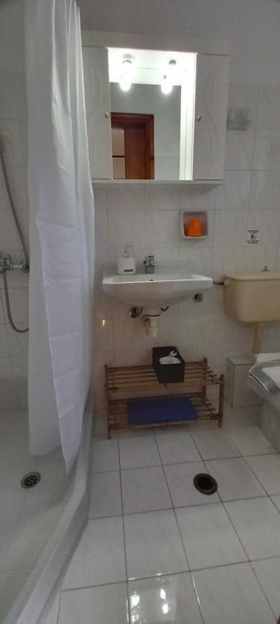 Nikis Apartments Agios Gordios  Exteriör bild