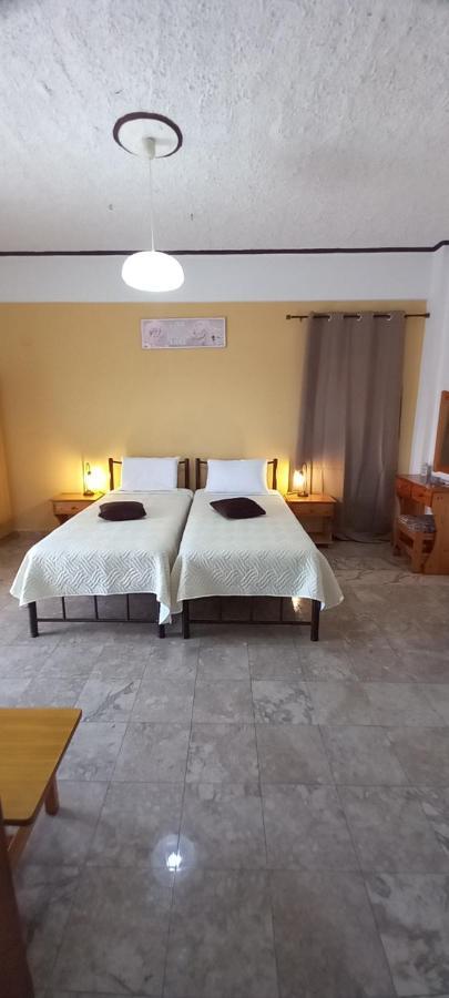 Nikis Apartments Agios Gordios  Exteriör bild