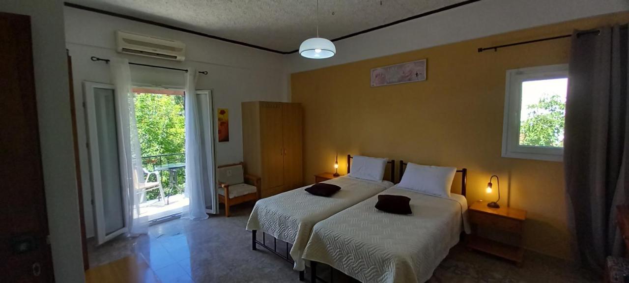 Nikis Apartments Agios Gordios  Exteriör bild