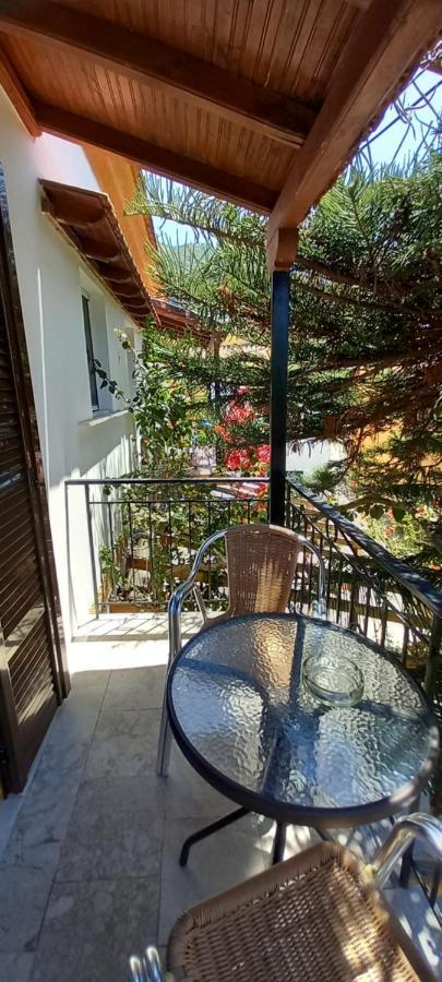 Nikis Apartments Agios Gordios  Exteriör bild